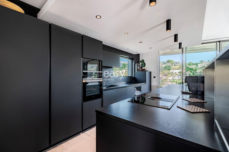 Contemporary villa available for filming rental in the French Riviera, Alpes-Maritimes (06)