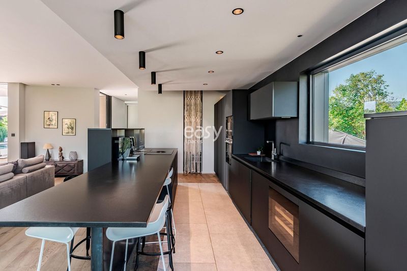 Unique and Unusual Location Rental for Filming Purpose in Cannes, France