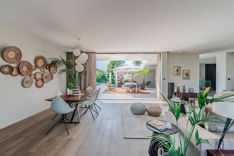 rental agency specializing in venue locations throughout the southern regions of France