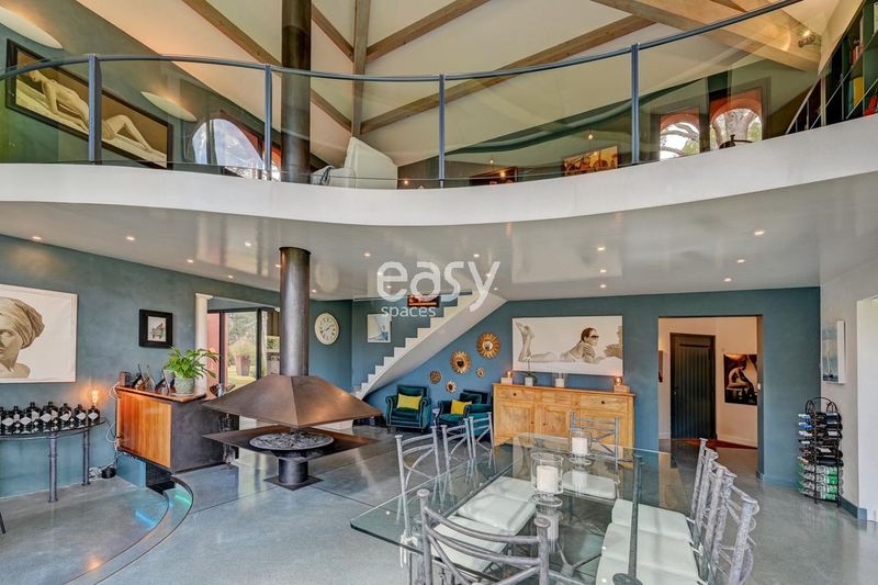 Modern villa perfectly suited for filming and production purposes in Aix-en-Provence, FRANCE