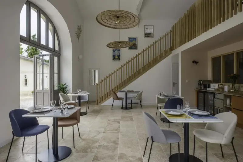 venue scouting in Bordeaux