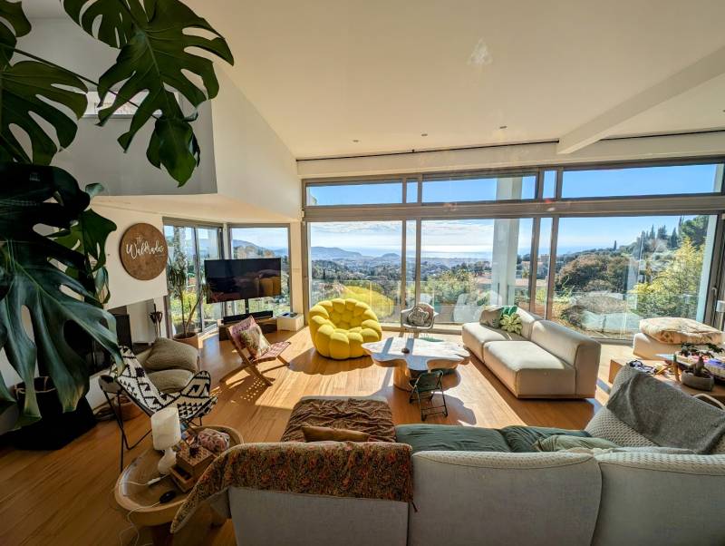 Filming location in Nice, France, known for its beautiful landscapes and iconic Mediterranean views