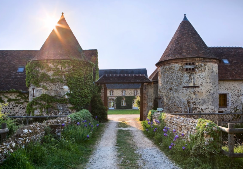 Renting a venue for a photoshoot in Paris