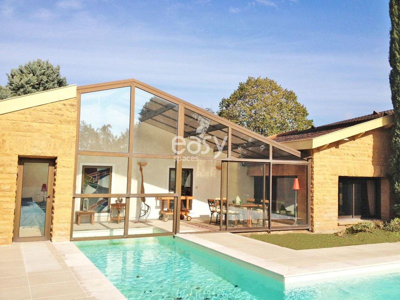 Contemporary house rental located in Lyon 69 for professional photographic sessions