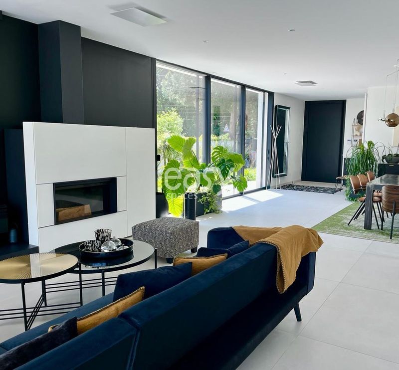 Location agency specializing in event spaces and venues in Bordeaux, FRANCE