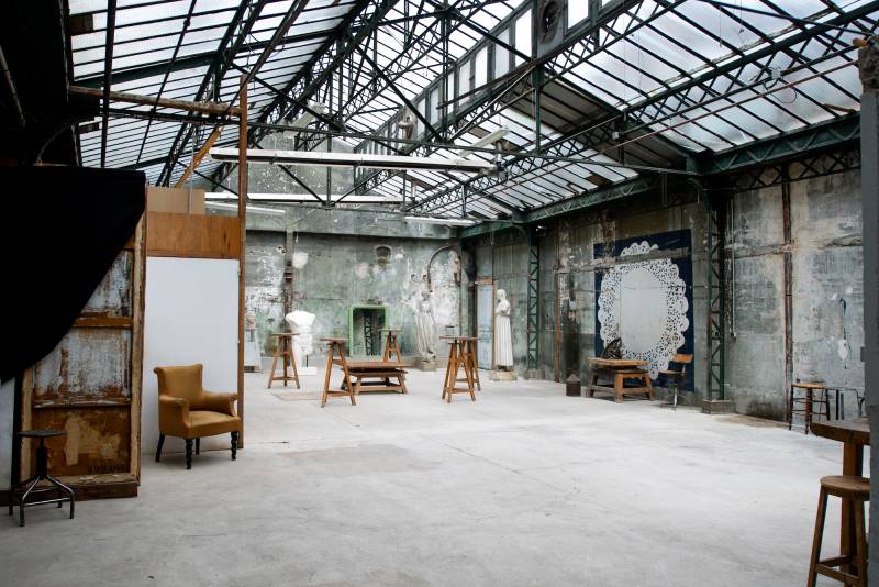 raw location photography shooting in Paris, France with natural and authentic setting