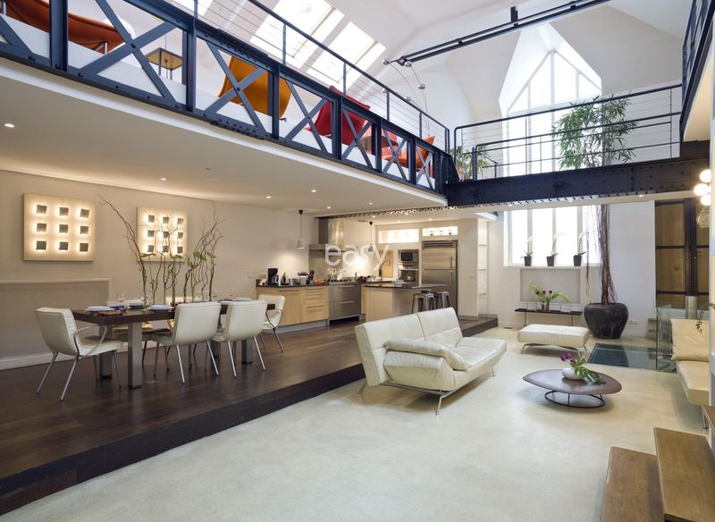 Industrial location available for rental specifically for professional photography shoots in Paris