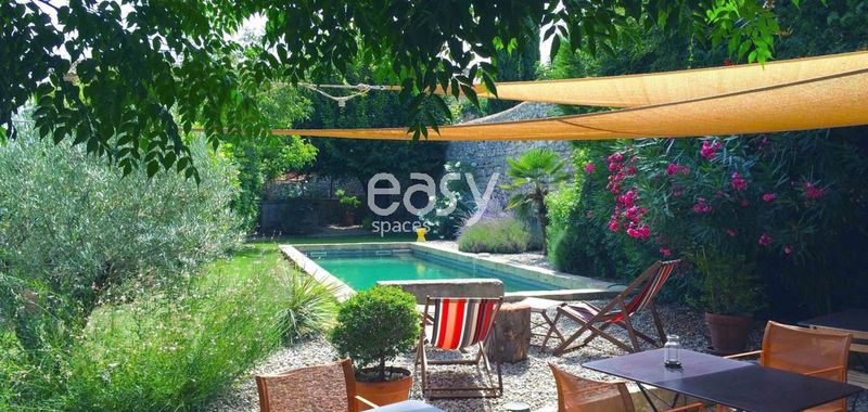 film set scenery located in the beautiful region of Vaucluse