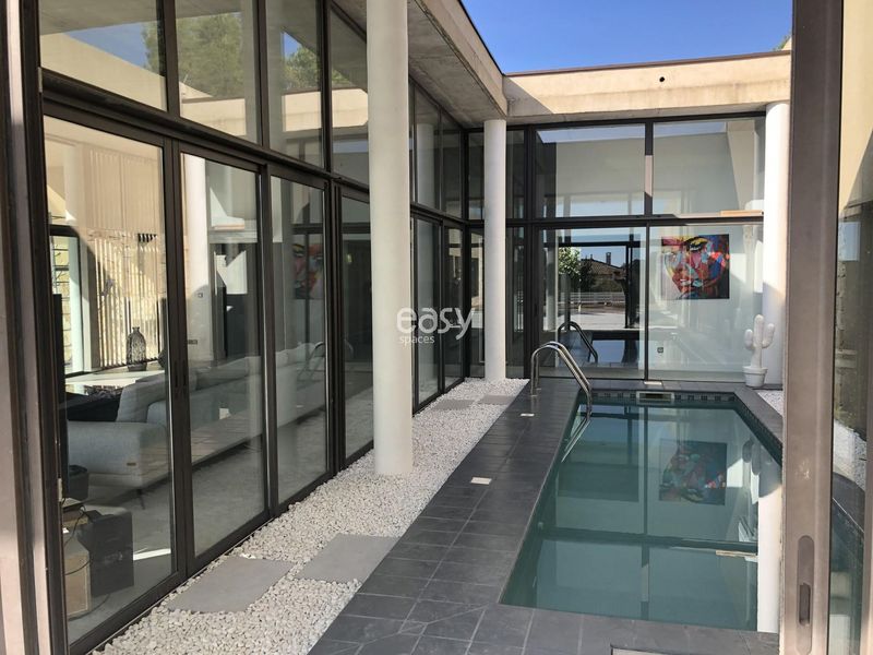 modern villa available for rent specifically designed for photo and video shoots