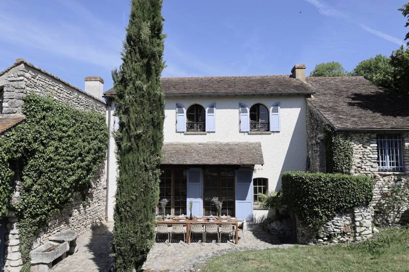 country house available for rent in the countryside near Paris for photo shoots in FRANCE