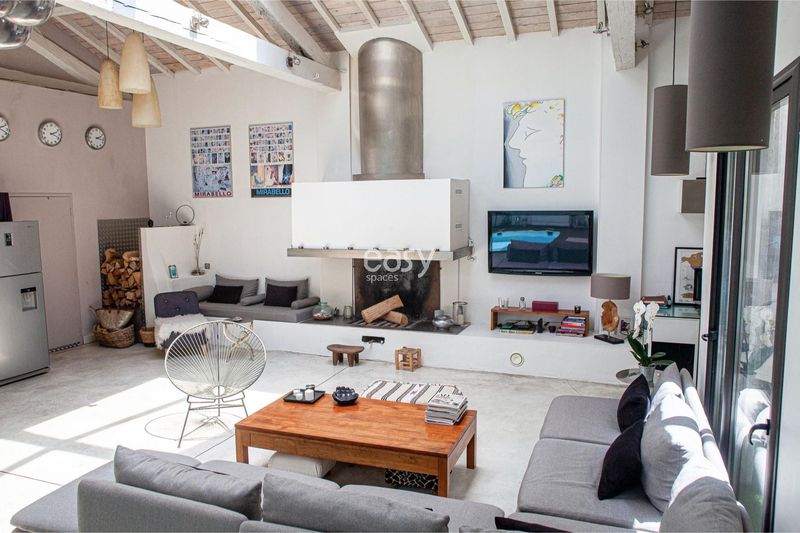 Location of film and television shooting locations and sets in Toulouse, France, for cinema and television productions