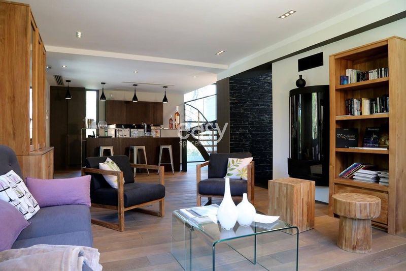 filming location for movie production in the picturesque region of Provence, known for its beautiful landscapes