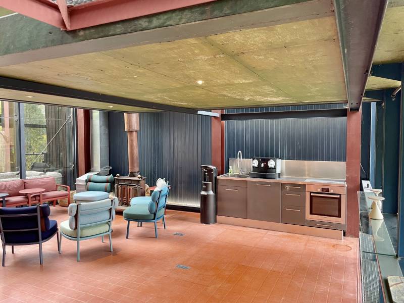 70s style decor available for rent in Paris FRANCE for professional photo shoots or creative photography sessions