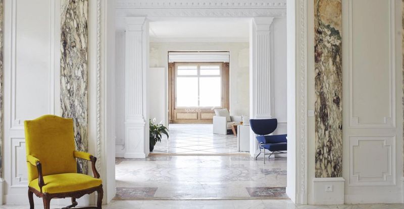 decor for an exclusive and professional photo shoot in Marseille