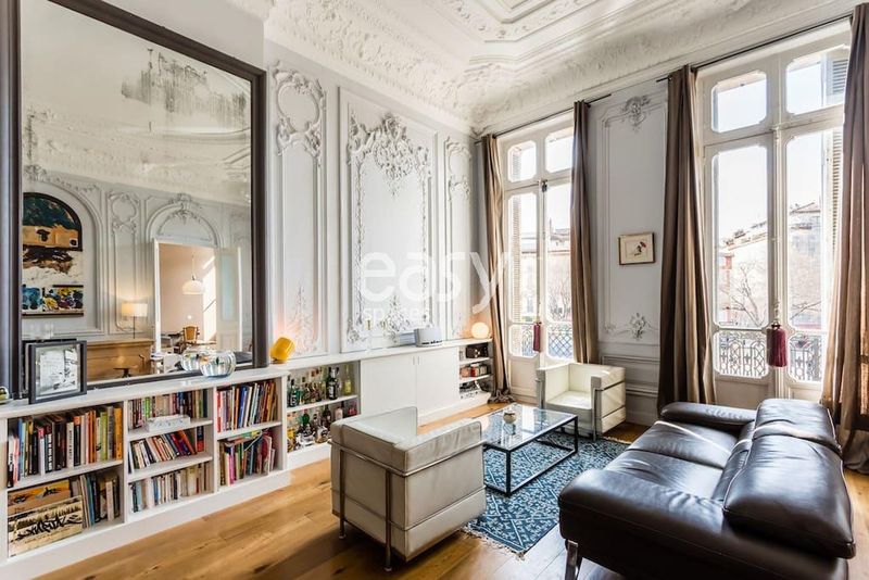 shooting location site in the vibrant city of Marseille 13