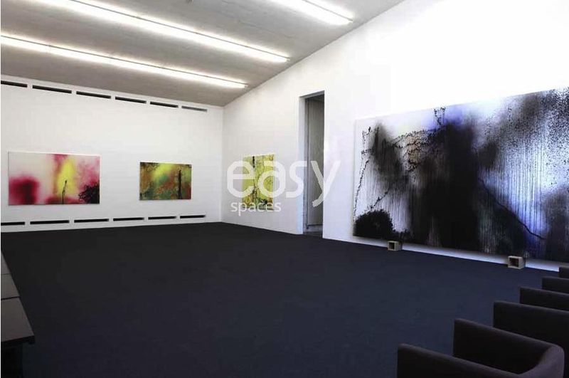 Renting a Venue Similar to an Art Gallery for a Photoshoot in Nice City