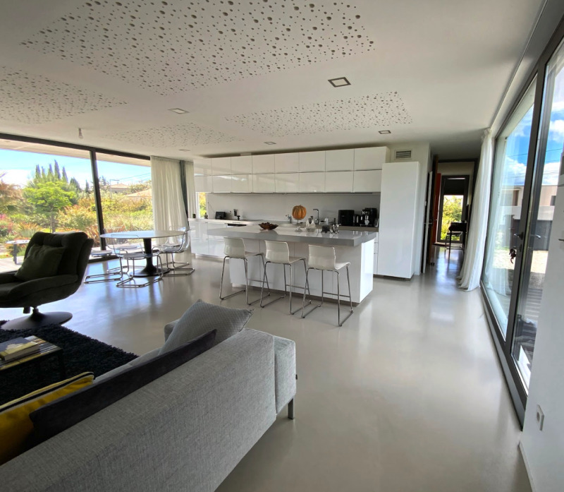 Contemporary villa for rent for events in Occitanie