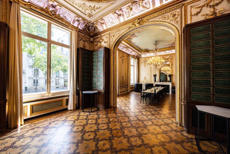 an extraordinary and unique new event space beautifully located in the heart of Paris, France