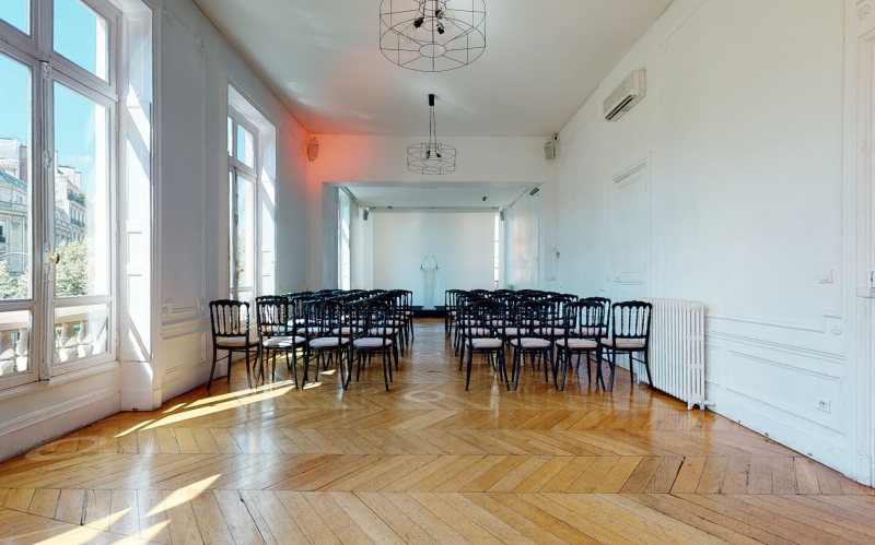 A unique and unconventional space in FRANCE available for renting to host cocktail dinners in Paris