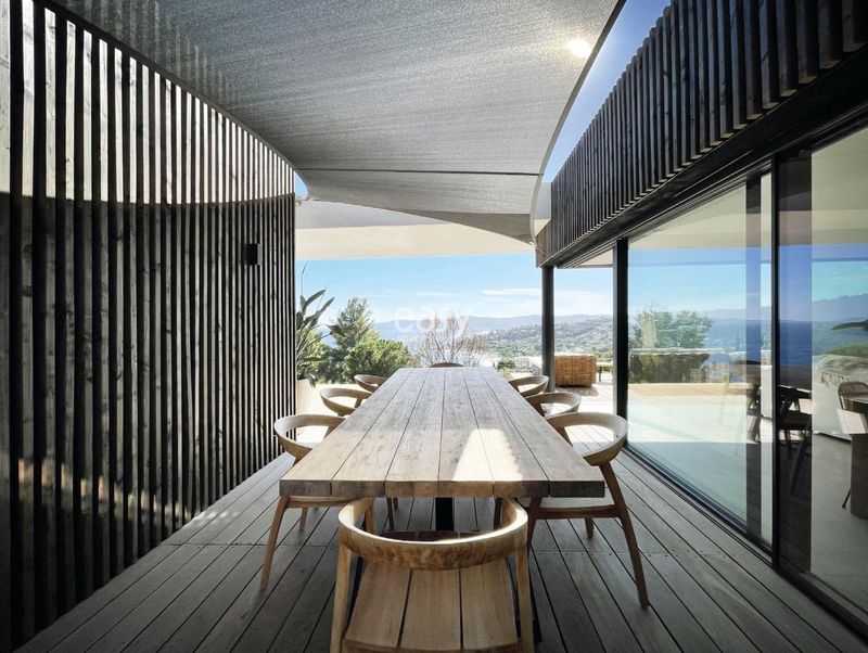 Contemporary house located in France with a beautiful sea view, ideal for a professional photo shoot