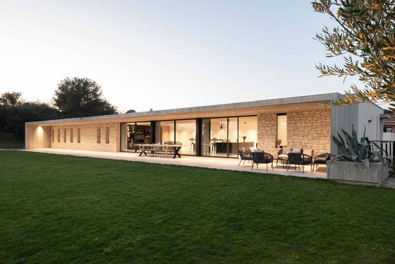 rent an unusual setting for filming in Avignon