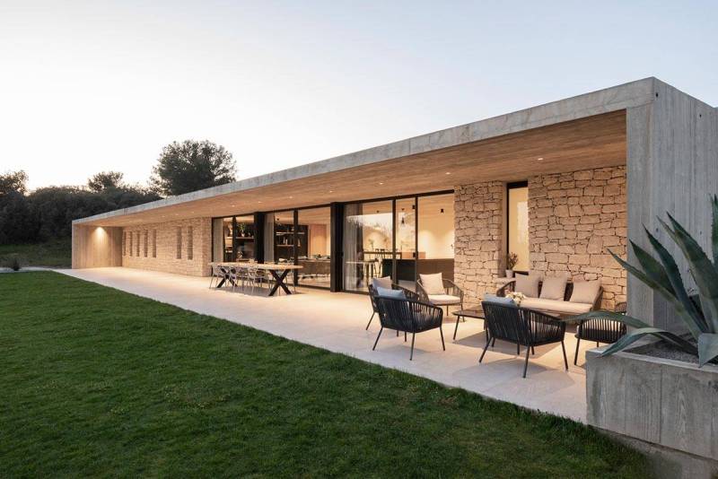 rent a contemporary house for a photo shoot