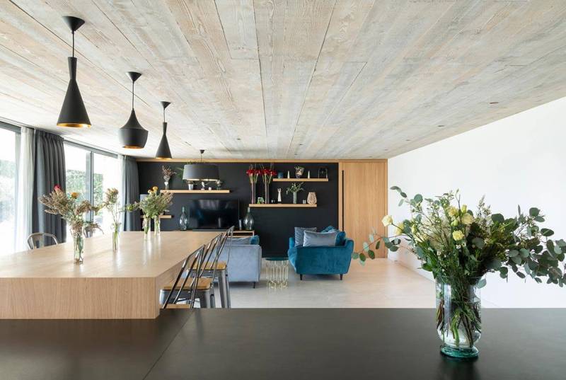 rent an architect-designed house for filming in Avignon