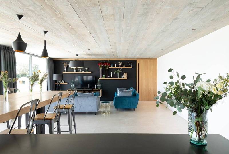 magnificent brutalist house for rent for a photo shoot in Provence-Alpes-Côte d'Azur 