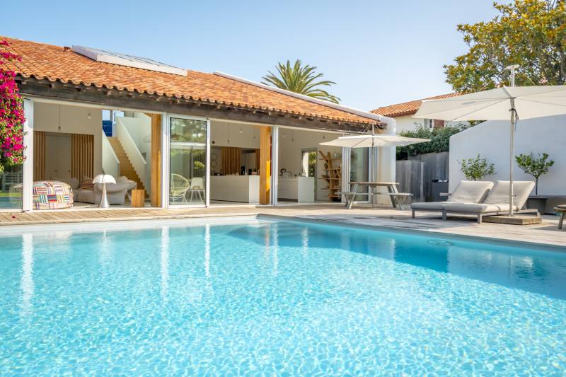 house for rent for filming in Biarritz