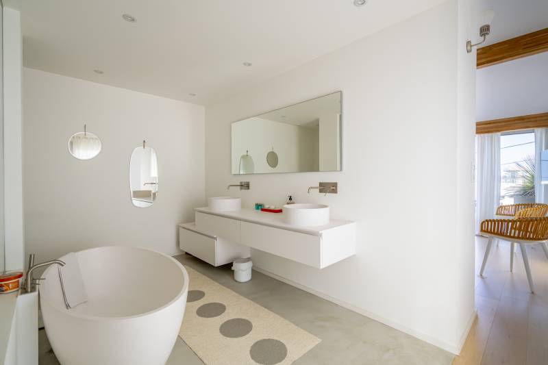 renting out your house for a photoshoot