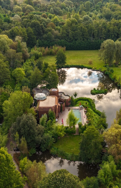 atypical venue for event in paris france