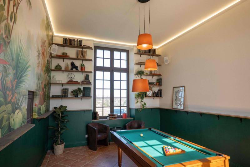 find a unique location for a film shoot in Bordeaux