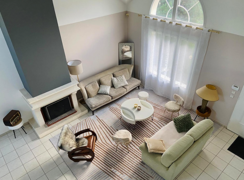 unusual photo shoot location in Paris