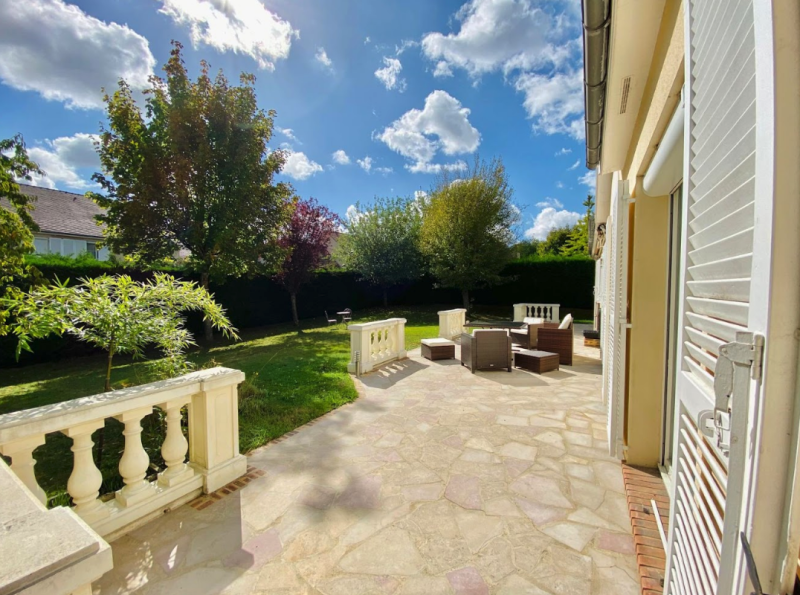 Renting a detached house for a photoshoot in Paris