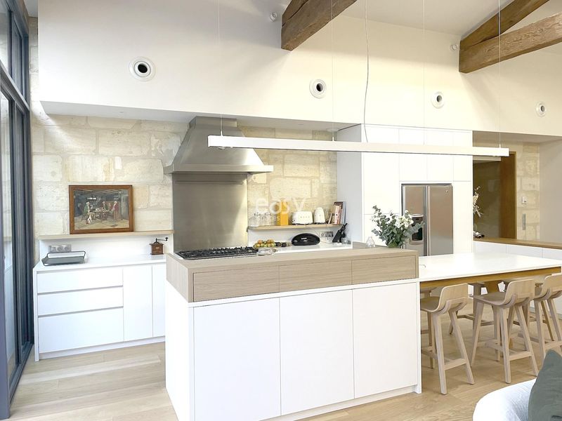 location of the professional photoshoot in Bordeaux, FRANCE