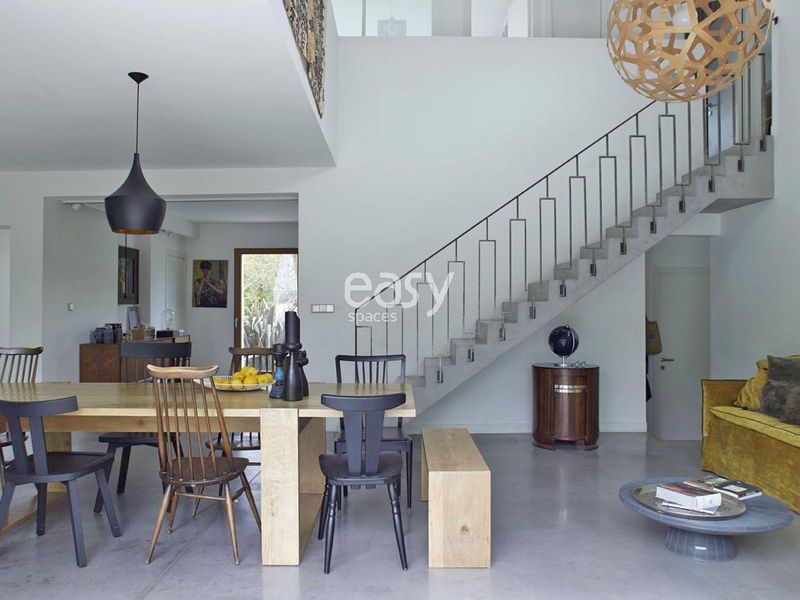 renting a modern house ideal for professional photo shootings in Brittany region