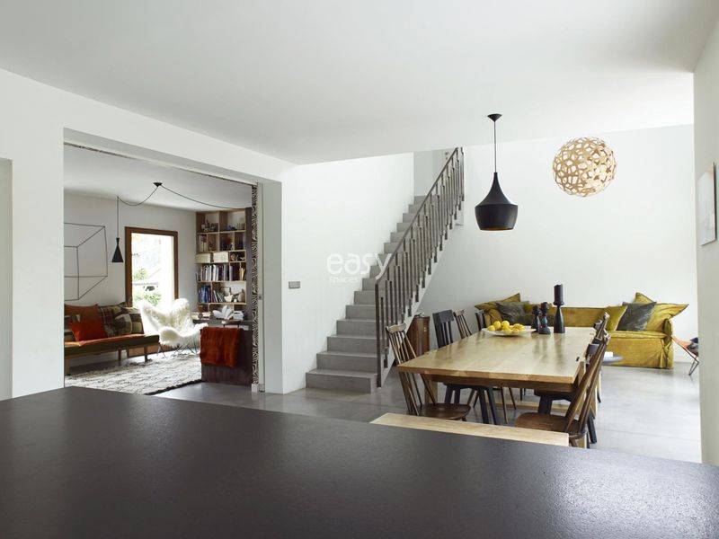 rental of unusual filming locations in Brittany near Vannes offering unique settings