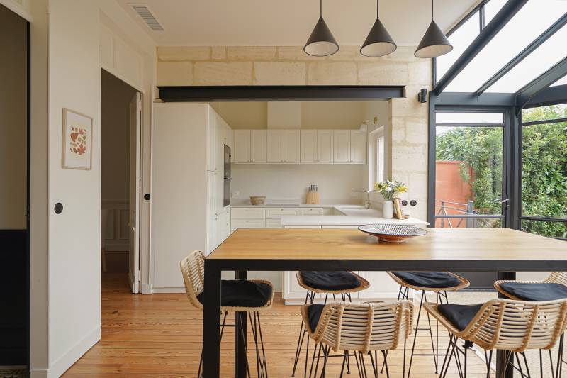 House rental in Bordeaux, France, specifically for film and photo shooting purposes