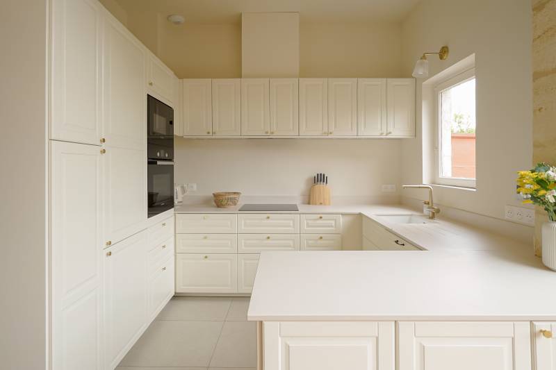 Shooting location situated in the very heart of historic Bordeaux city center in FRANCE