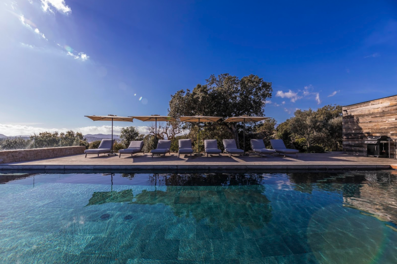 Rent a luxury villa for events in Corsica