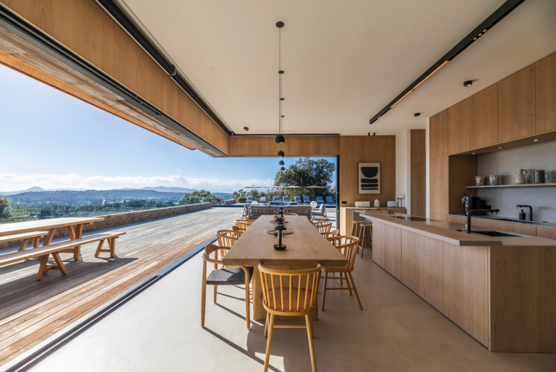 Contemporary house for rent for photo shoots in Corsica