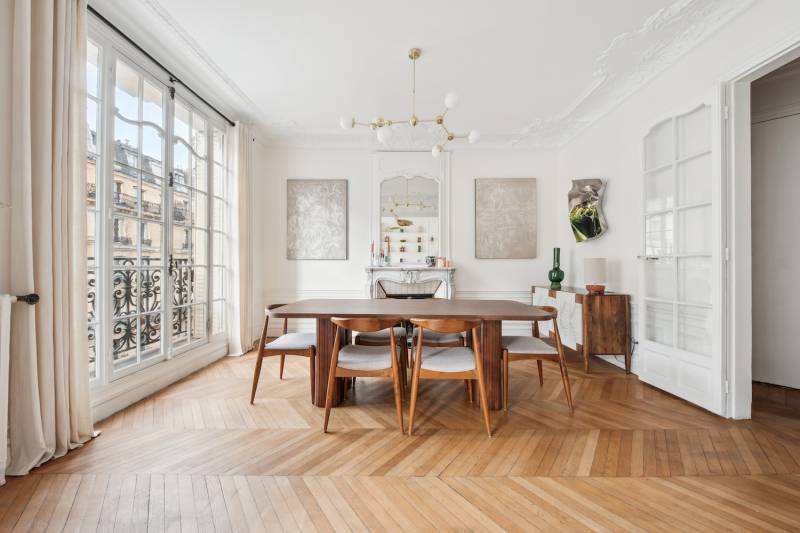 Rent a Bright and Spacious Haussmannian Apartment Perfect for Professional Photoshoots in Paris, FRANCE