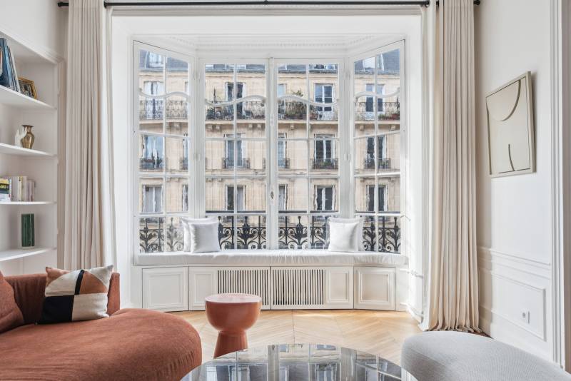 Bright Haussmannian Location Space Available for Filming in Paris, FRANCE