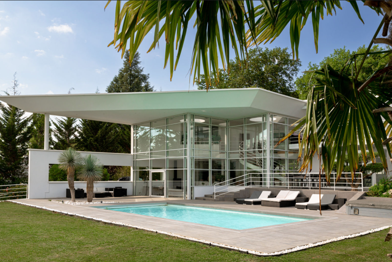 Unique modern villa for rent for photo shoots in Paris