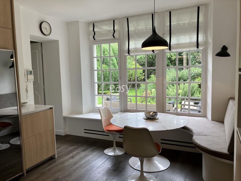 Bourgeois house suitable for photo shoots in Paris, France