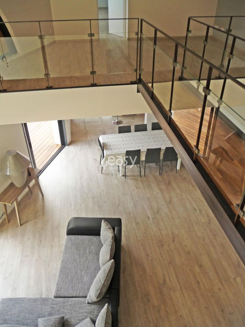 rental agency specializing in locations for photography and filming projects