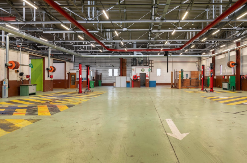 Rent an unusual venue for photo shoots, filming and events near Paris