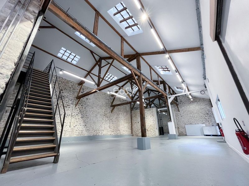 raw event venue location situated in the heart of Paris, FRANCE