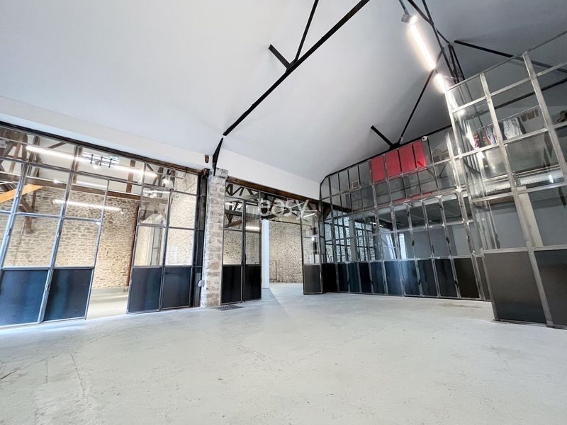 rental of a unique and unusual filming location place in the city of Paris FRANCE