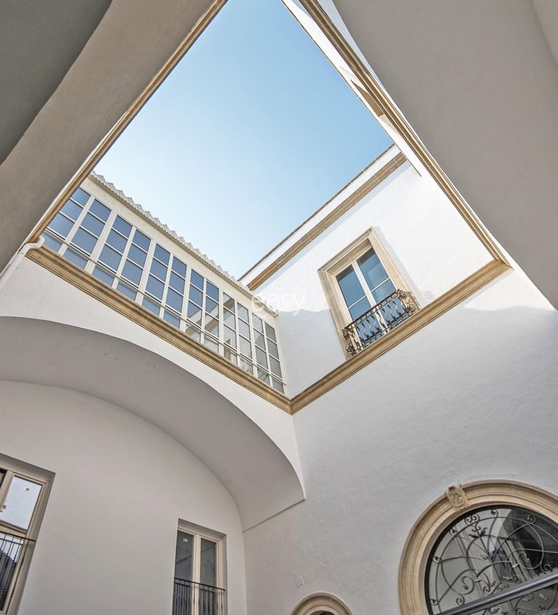 Detailed and precise location mapping and identification of various places throughout Italy